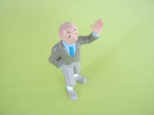 Figurine tintin bras leve - figurine,